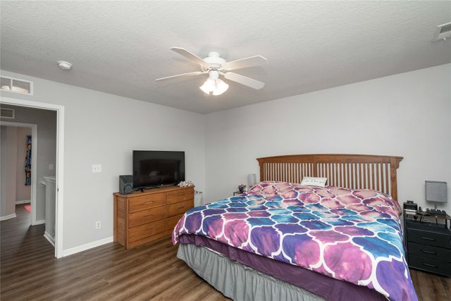 2615 13th Street SW, Altoona, IA 50009