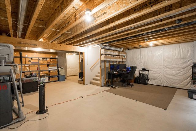 2615 13th Street SW, Altoona, IA 50009