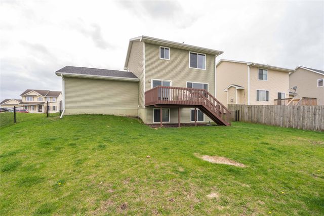 2615 13th Street SW, Altoona, IA 50009