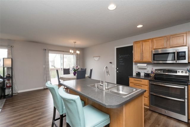 2615 13th Street SW, Altoona, IA 50009