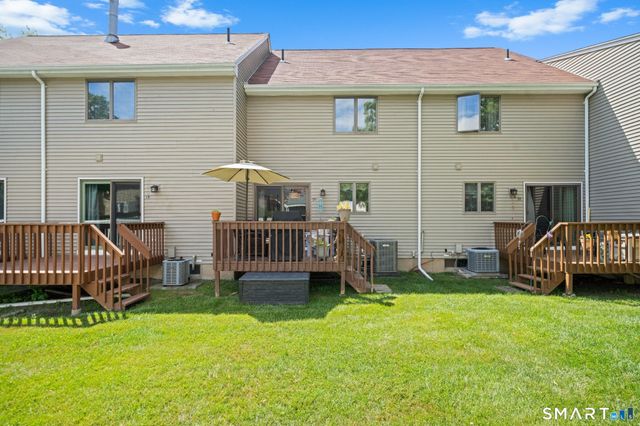20 Partridge Court 20, Windsor Locks, CT 06096