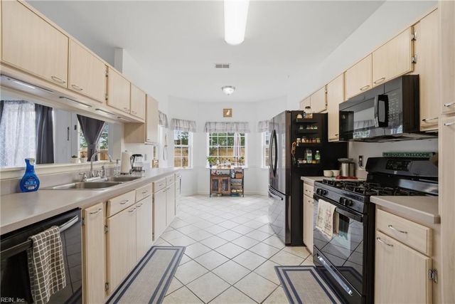 2208 Bagelwood CT, Virginia Beach, VA 23456