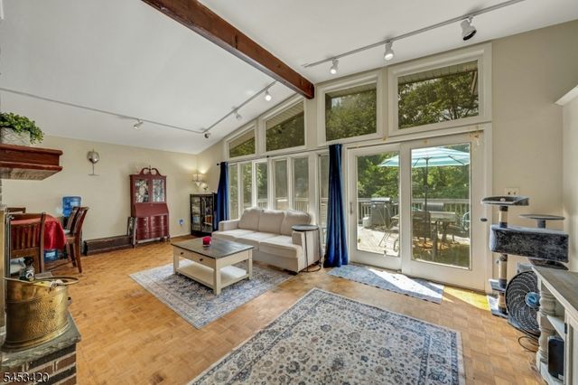 110 Cupsaw Ave, Ringwood Boro, NJ 07456