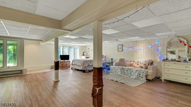 110 Cupsaw Ave, Ringwood Boro, NJ 07456