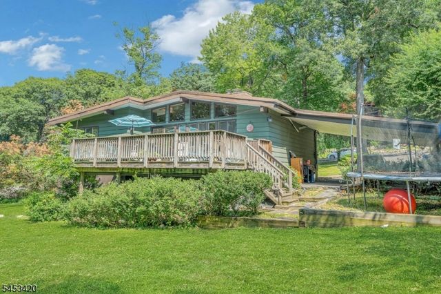 110 Cupsaw Ave, Ringwood Boro, NJ 07456