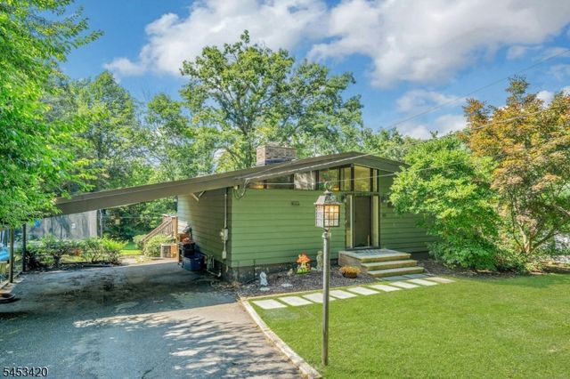110 Cupsaw Ave, Ringwood Boro, NJ 07456