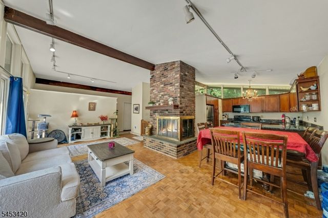 110 Cupsaw Ave, Ringwood Boro, NJ 07456