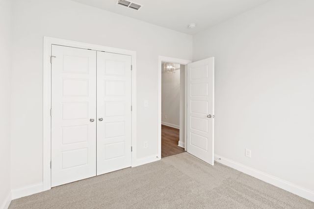 2420 Audubon Ln, Murfreesboro, TN 37128
