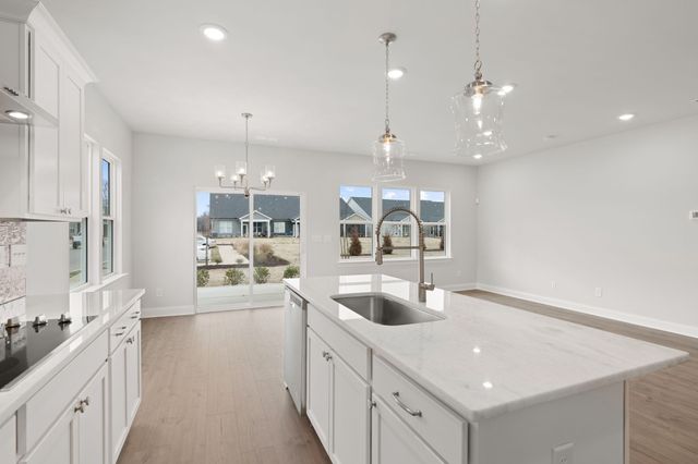2420 Audubon Ln, Murfreesboro, TN 37128