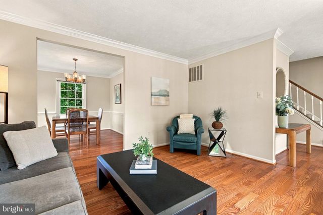 300 HELEN CT, Sterling, VA 20164