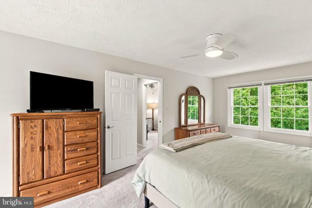300 HELEN CT, Sterling, VA 20164
