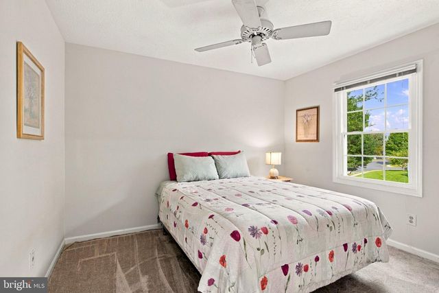300 HELEN CT, Sterling, VA 20164
