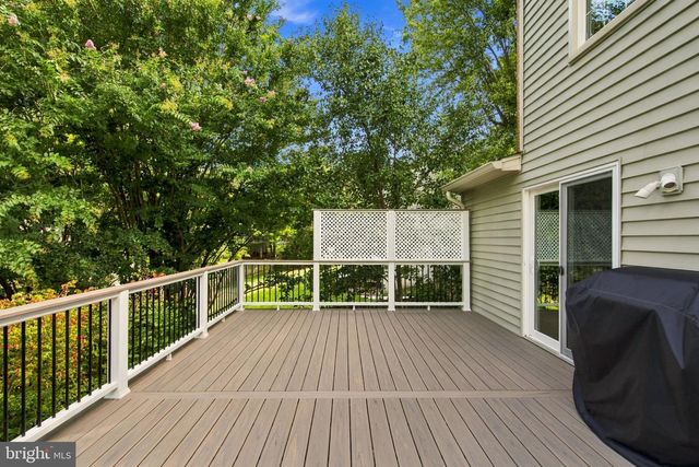 300 HELEN CT, Sterling, VA 20164