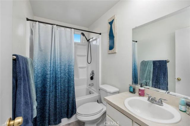 204 Springfield Avenue, Huntington Beach, CA 92648