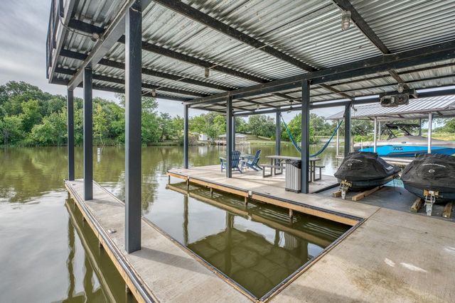 1597 Glen Cove DR, Kingsland, TX 78639