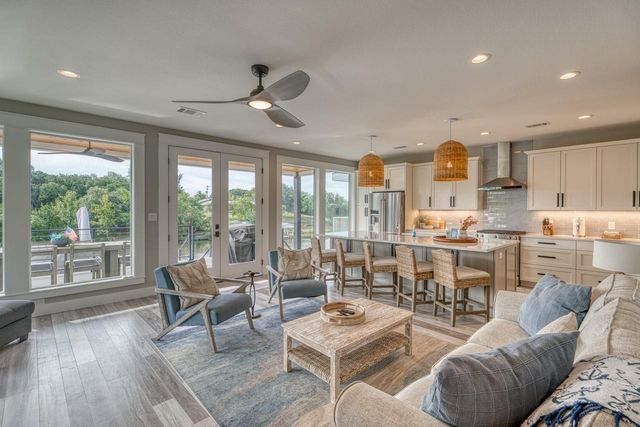 1597 Glen Cove DR, Kingsland, TX 78639