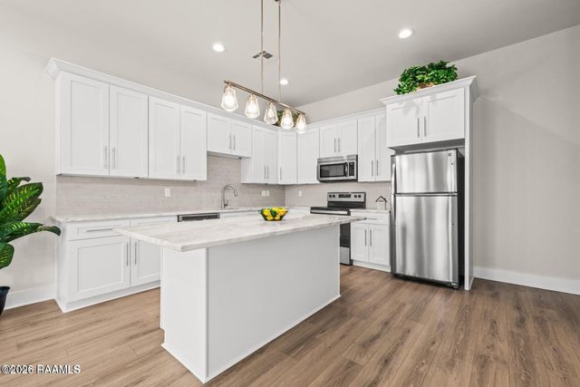 106 Gadwall Drive, Youngsville, LA 70592