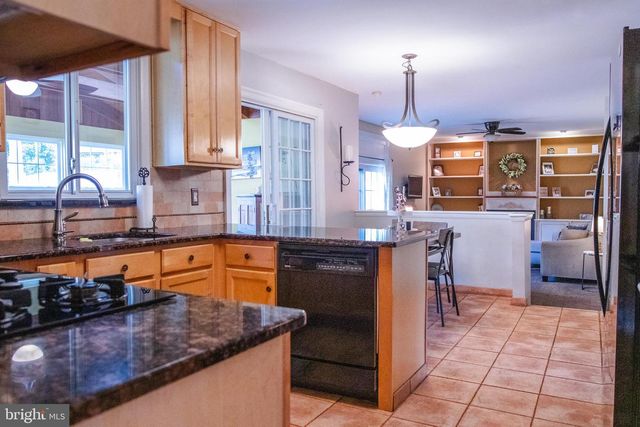 12 PALMER CT, Sewell, NJ 08080