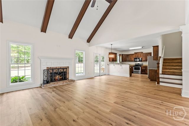3142 Whitlow Creek Dr, Bishop, GA 30621