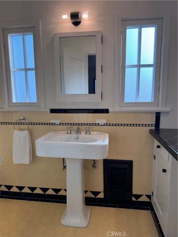 401 15th Street, Manhattan Beach, CA 90266