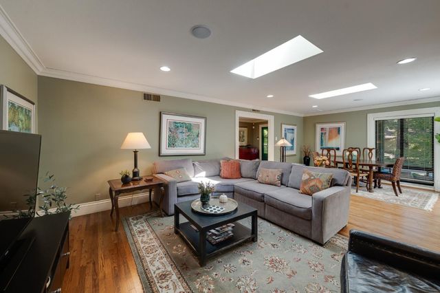 917 Fallen Leaf Way, Sacramento, CA 95864