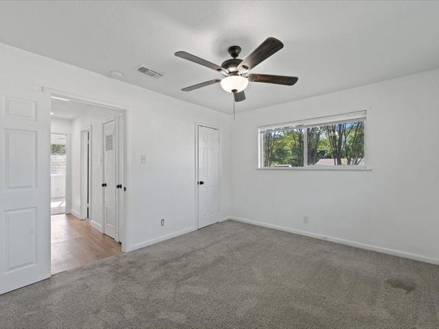 5200 Mcquade Street, Haltom City, TX 76117