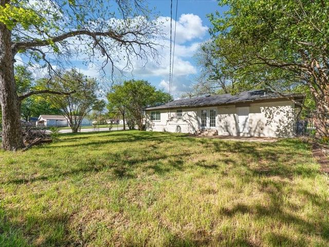 5200 Mcquade Street, Haltom City, TX 76117