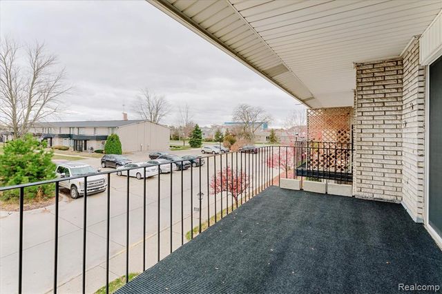 8497 Kennedy Circle 7, Warren, MI 48093