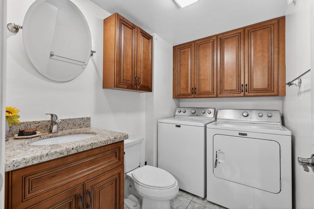 527 5th Terrace, Palm Beach Gardens, FL 33418