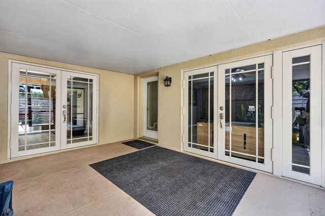 527 5th Terrace, Palm Beach Gardens, FL 33418