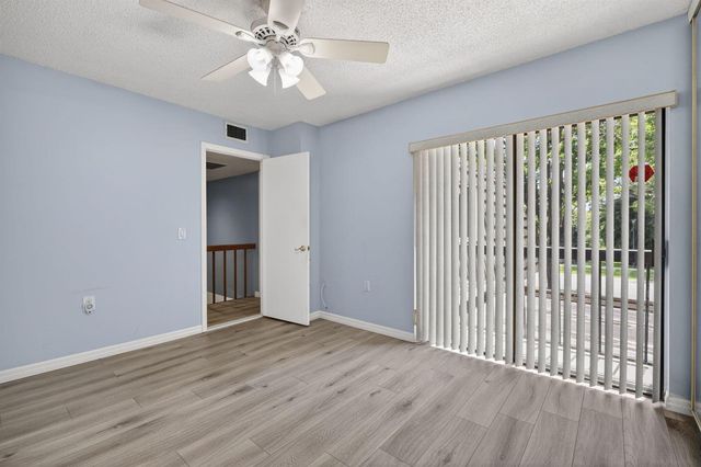 527 5th Terrace, Palm Beach Gardens, FL 33418