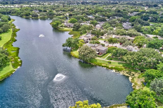527 5th Terrace, Palm Beach Gardens, FL 33418