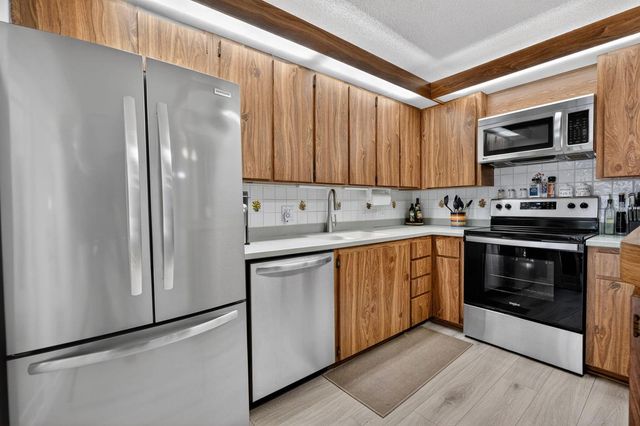 527 5th Terrace, Palm Beach Gardens, FL 33418