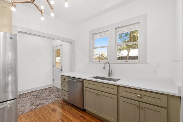 613 SE 10TH STREET, Ocala, FL 34471