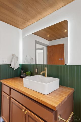 3771 Herbert Avenue, Cincinnati, OH 45211