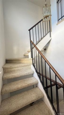 5802 Northfield Parkway, Troy, MI 48098