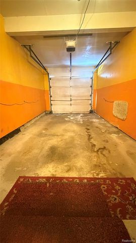 5802 Northfield Parkway, Troy, MI 48098