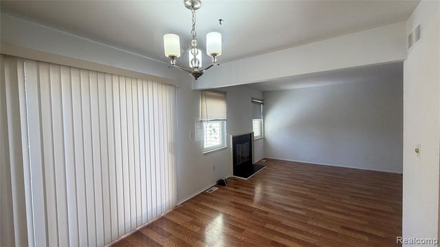 5802 Northfield Parkway, Troy, MI 48098