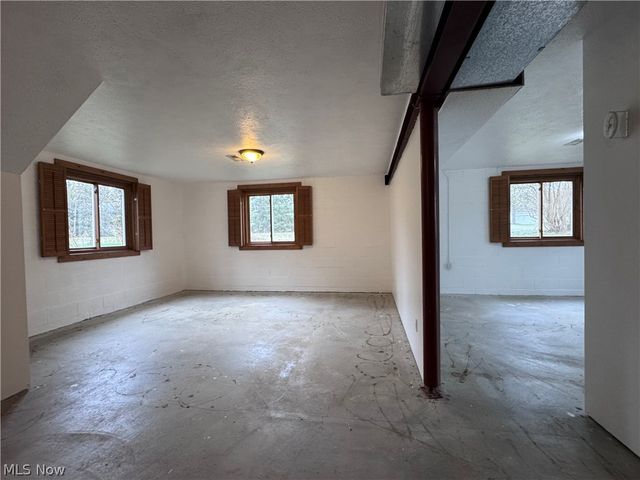 12942 Ravenna Road, Chardon, OH 44024