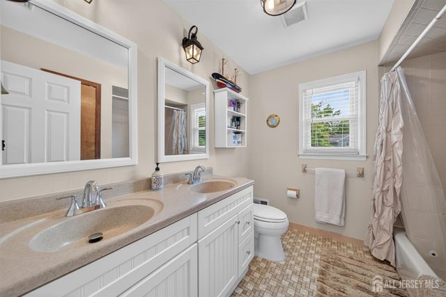 416 Vail Court, South Plainfield, NJ 07080