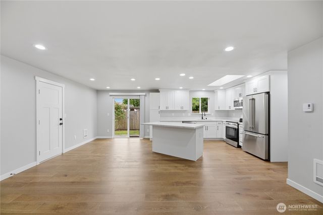1303 Beach Avenue, Marysville, WA 98270