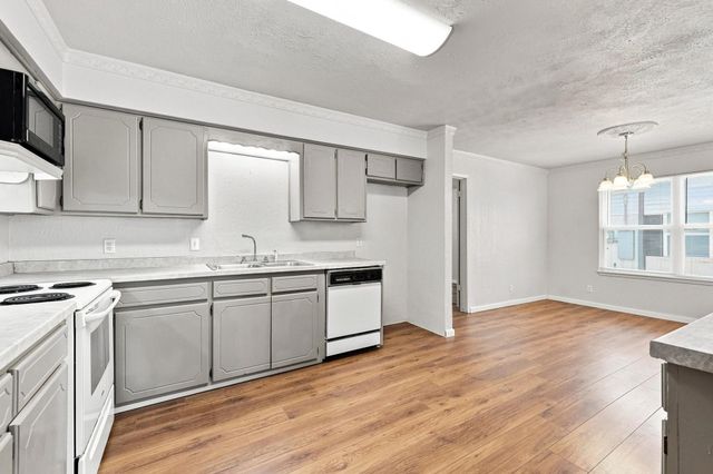 117 Leslie Street, Bonham, TX 75418