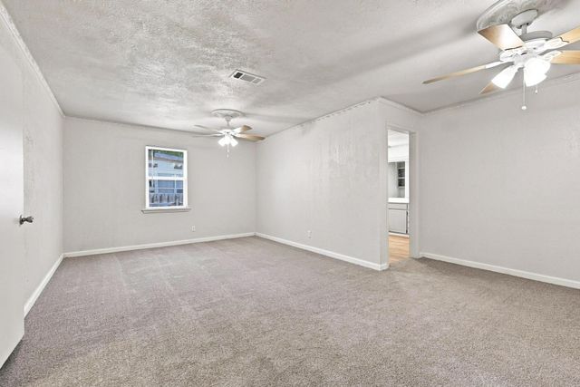 117 Leslie Street, Bonham, TX 75418