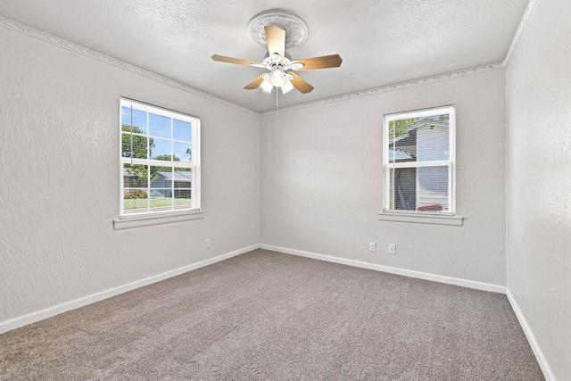 117 Leslie Street, Bonham, TX 75418