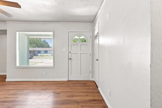 117 Leslie Street, Bonham, TX 75418