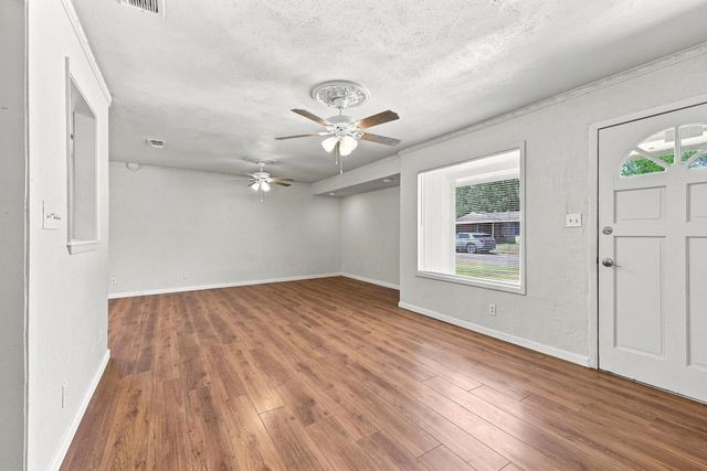 117 Leslie Street, Bonham, TX 75418