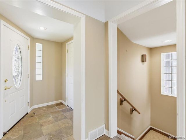1265 River Road, Saint Clair, MI 48079