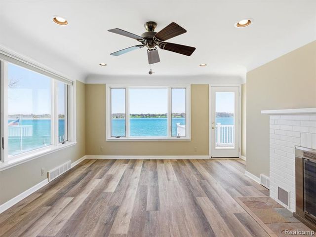 1265 River Road, Saint Clair, MI 48079