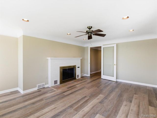 1265 River Road, Saint Clair, MI 48079