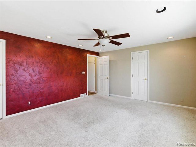 1265 River Road, Saint Clair, MI 48079